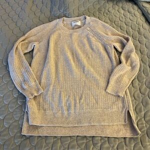 Old Navy Cable Knit Sweater Women's Medium Cream Long Sleeve Pullover Crew Neck
